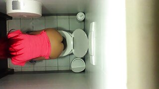 Trói lên trong cách kỳ xxx sex han lạ brunette gà con phải quay trên sàn bẩn