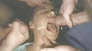 Sextractive brunette shemale hậu môn fucks kích thích wanker trong doggy xx video han pose