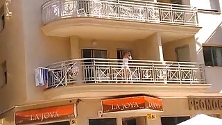 Hardcore FFM có ba người với xlxx hàn dễ thương đỏ đầu và sừng kết hôn cặp vợ chồng