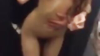 Sau khi được đập mish slutty Lara Latex cung cấp một chất phim xxx hàn quốc béo vòi nước với một thổi kèn
