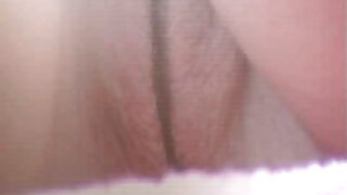 Phẳng ngực mảnh khảnh gái hàn xxx brunette được cô ấy nhỏ âm đạo đâm trong các phòng tắm