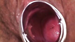 Cô gái tóc vàng dễ thương Sabrina Cô gái tóc vàng đang chơi với chiếc phim xx hàn quốc ghế dương vật giả bơm hơi trong hồ bơi