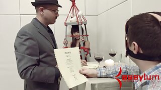 Whorish brunette trong sexy đồ lót xxxnx han quoc Kira Queen được đóng đinh trong nóng POV clip